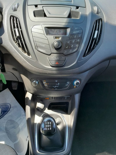 Ford Tourneo Courier 1.5 TDCI 95 CV Titanium (15)