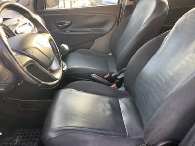 Lancia Ypsilon 1.3 MJT 16V 95 CV 5 porte S&S Platinum (6)