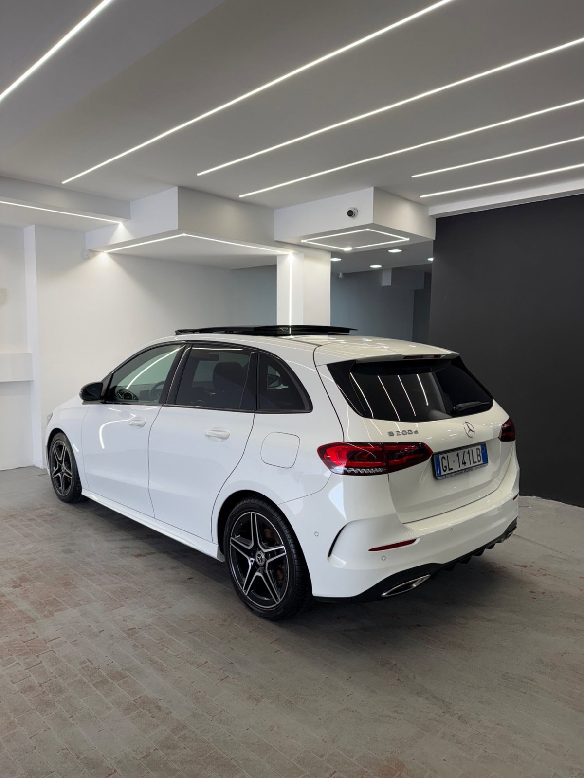 Mercedes-Benz Classe B 200 d Automatic Premium (9)