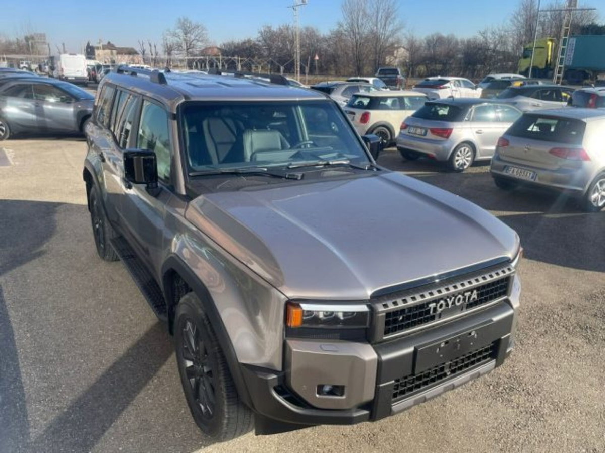 Toyota Land Cruiser 2.8 mhev Icon awd auto (3)