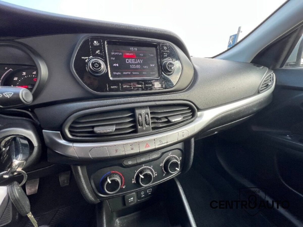 Fiat Tipo Station Wagon Tipo 1.4 T-Jet 120CV GPL SW Easy (20)