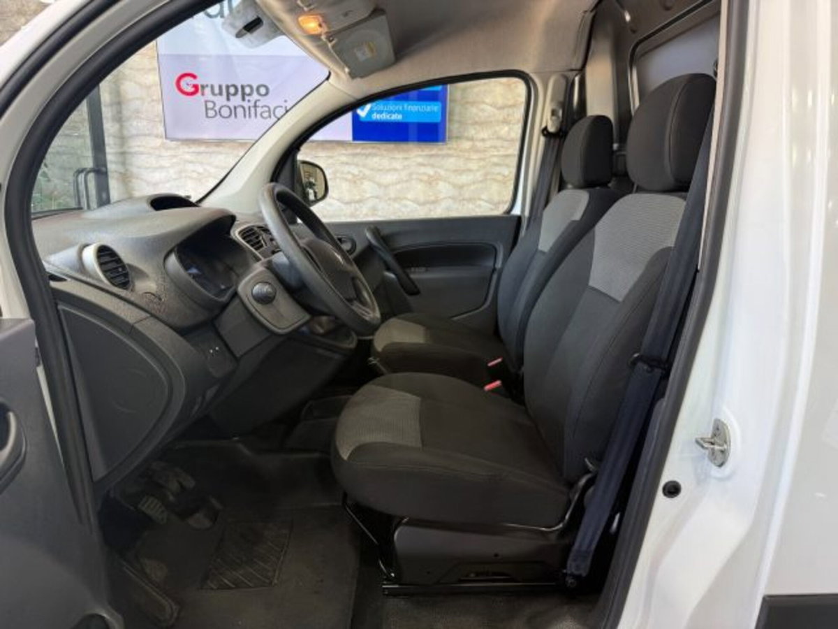 Renault Kangoo 1.5 dCi 75CV F.AP. 3p. Express Compact (10)