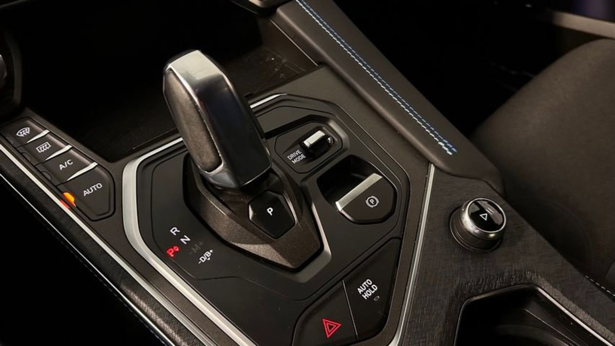 Lynk & Co 01 01 1.5 td phev (15)