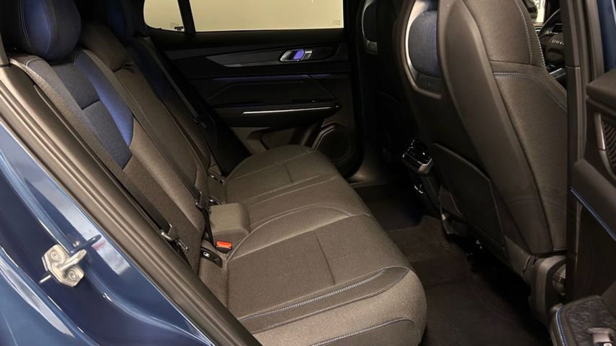 Lynk & Co 01 01 1.5 td phev (17)