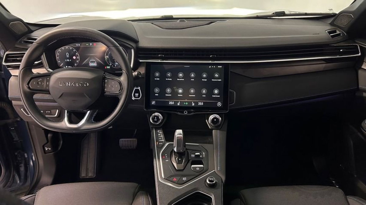 Lynk & Co 01 01 1.5 td phev (5)