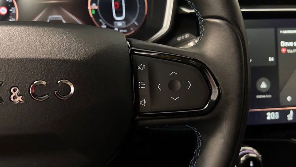 Lynk & Co 01 01 1.5 td phev (10)