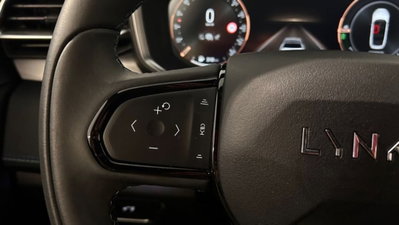 Lynk & Co 01 01 1.5 td phev (9)