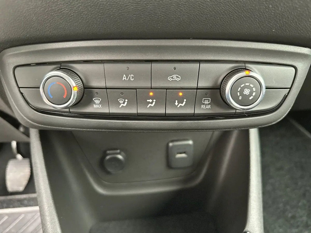 Opel Crossland 1.5 ECOTEC D 110 CV Start&Stop Edition (14)