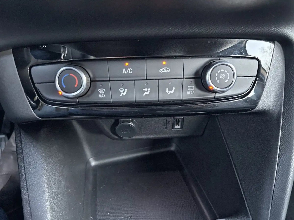 Opel Corsa 1.2 100 CV Edition (14)