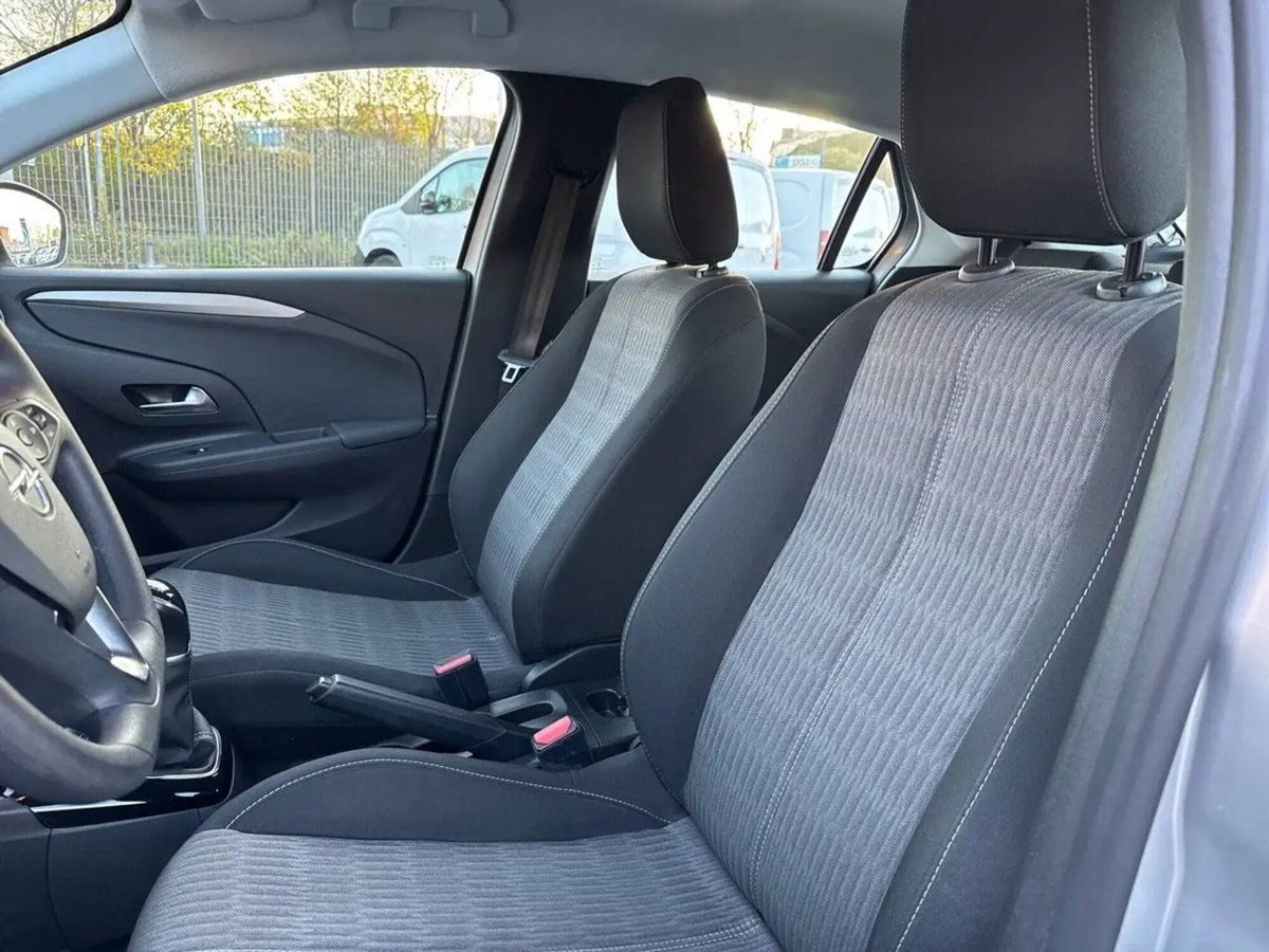 Opel Corsa 1.2 100 CV Edition (16)