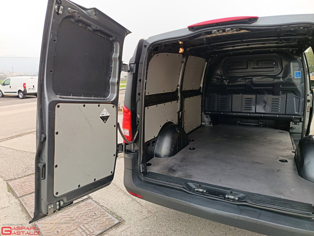 Mercedes-Benz Vito furgone 116 cdi long Select 9G-tronic (6)
