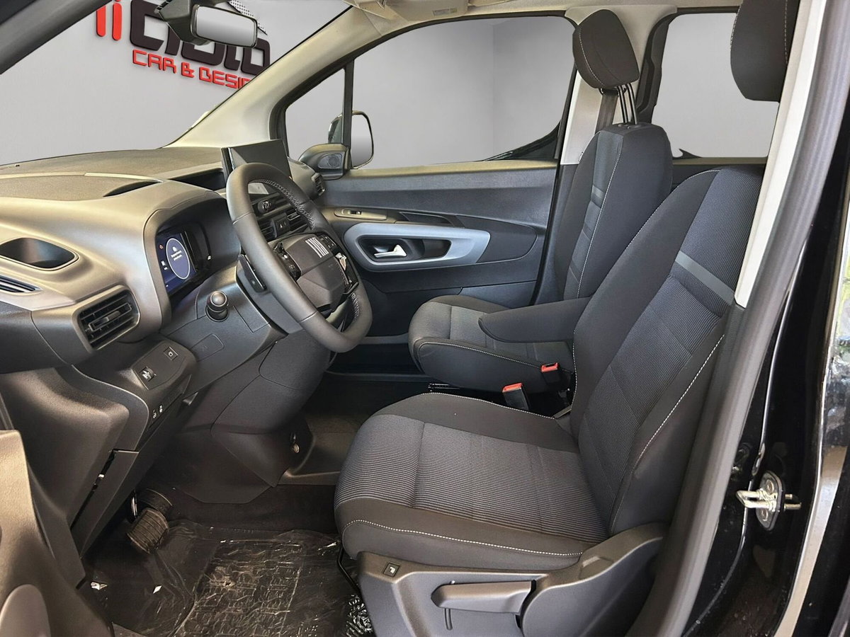 Fiat Doblò Furgone crew cab 1.5 bluehdi 130cv AT8 (11)