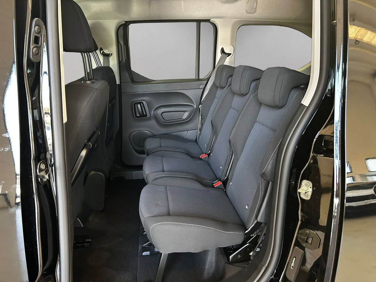 Fiat Doblò Furgone crew cab 1.5 bluehdi 130cv AT8 (12)
