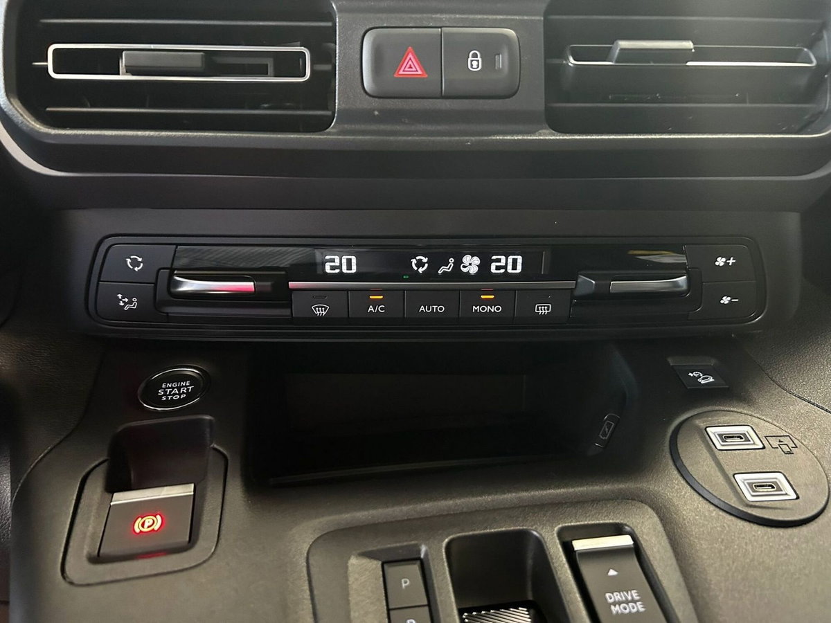 Fiat Doblò Furgone crew cab 1.5 bluehdi 130cv AT8 (20)