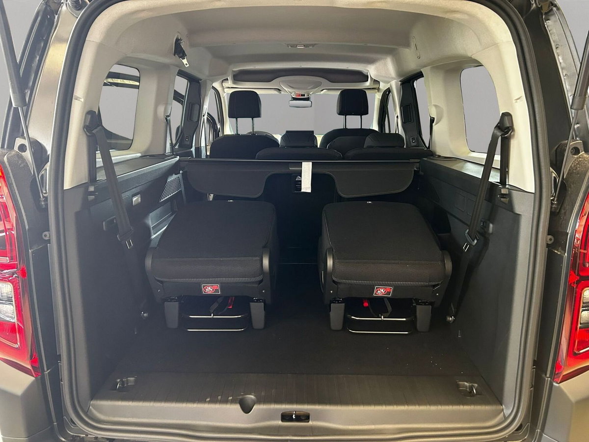 Fiat Doblò Furgone crew cab 1.5 bluehdi 130cv AT8 (6)