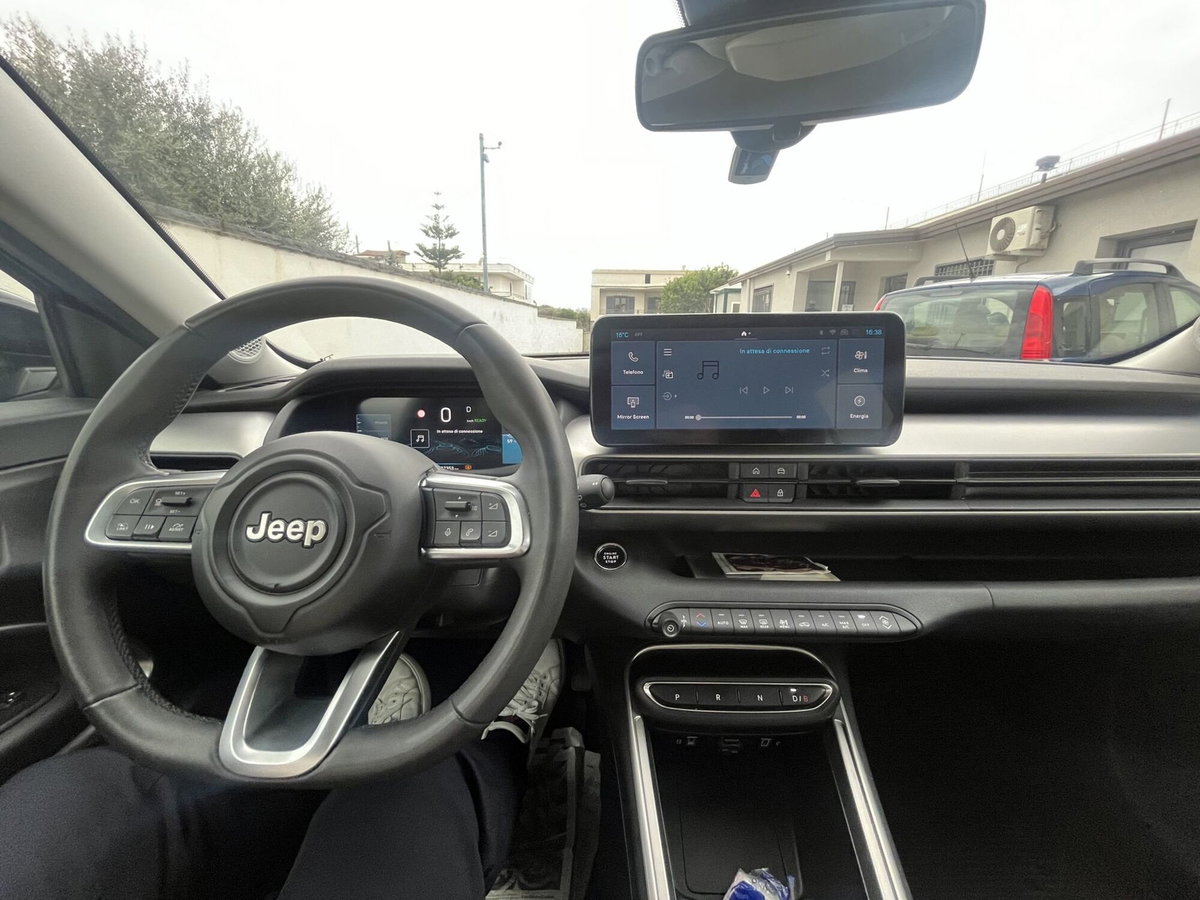 Jeep Avenger full-electric Longitude fwd 156cv auto (7)