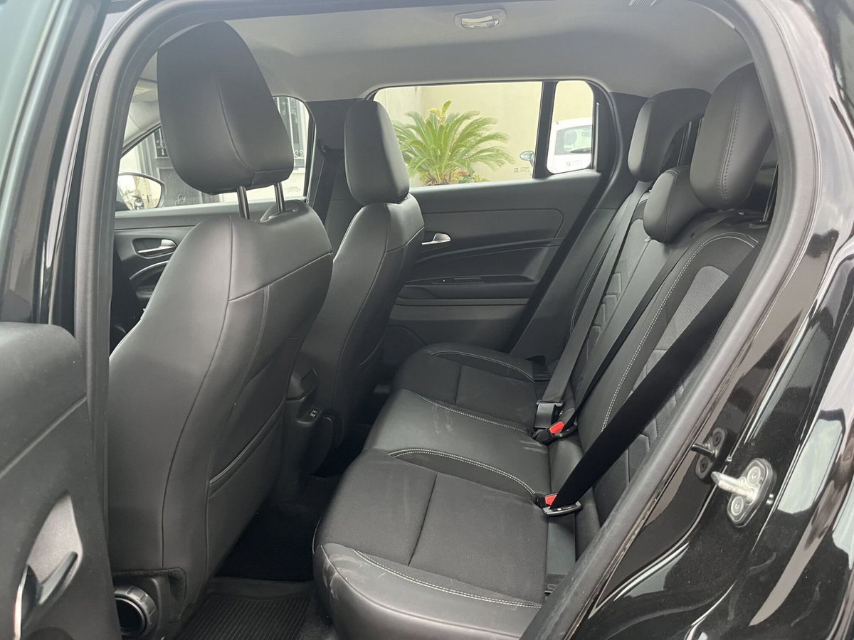 Jeep Avenger full-electric Longitude fwd 156cv auto (8)