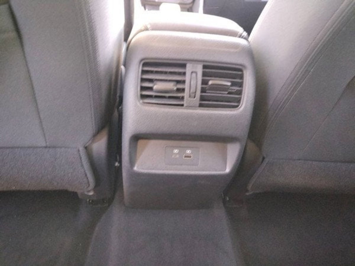 Nissan Qashqai 1.3 mhev N-Connecta 2wd 140cv (20)