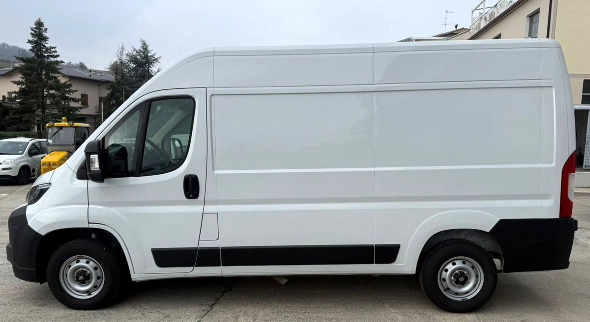 Fiat Ducato Furgone maxi 35 MH2 2.2 mjt3 140cv serie 9 (3)