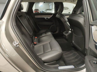 Volvo V90 B5 (d) AWD automatico Ultimate Dark (7)