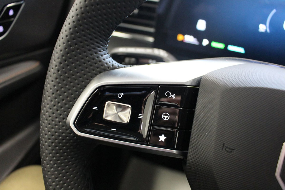 Mg HS 1.5 hybrid+ Comfort auto (12)