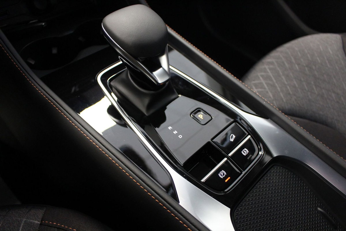 Mg HS 1.5 hybrid+ Comfort auto (14)