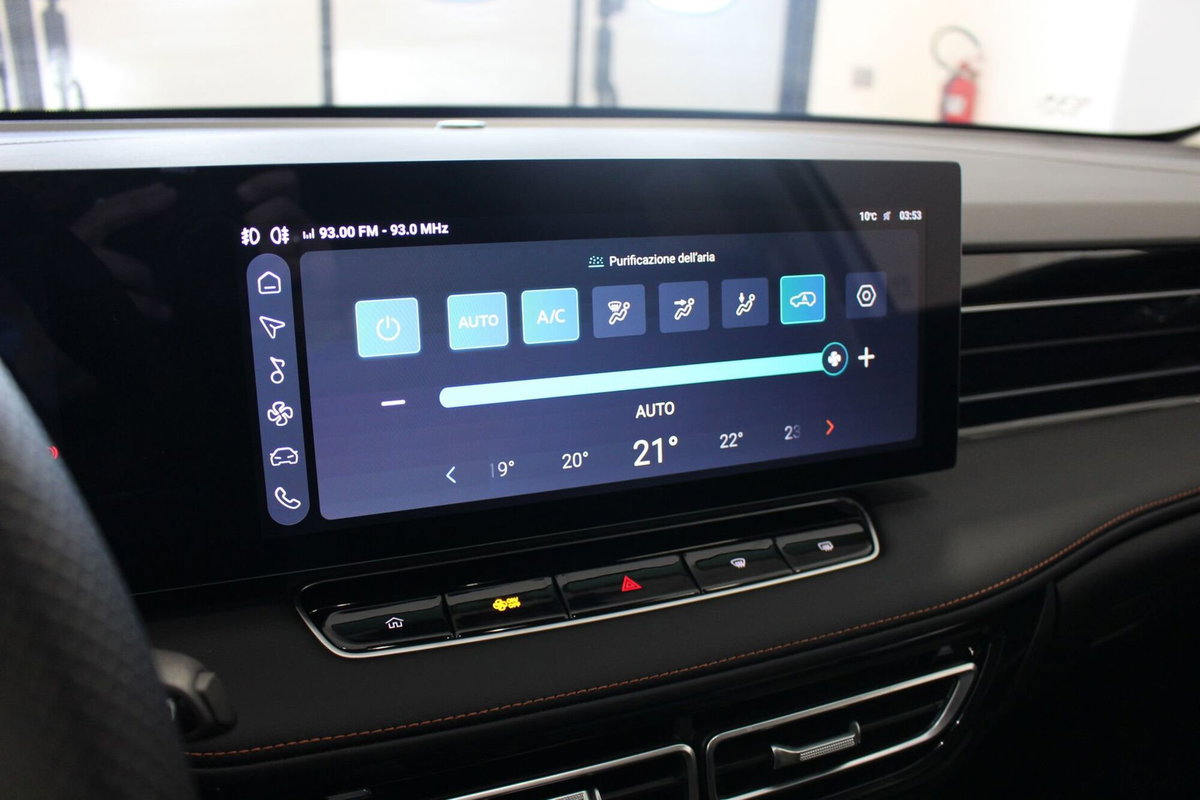 Mg HS 1.5 hybrid+ Comfort auto (18)