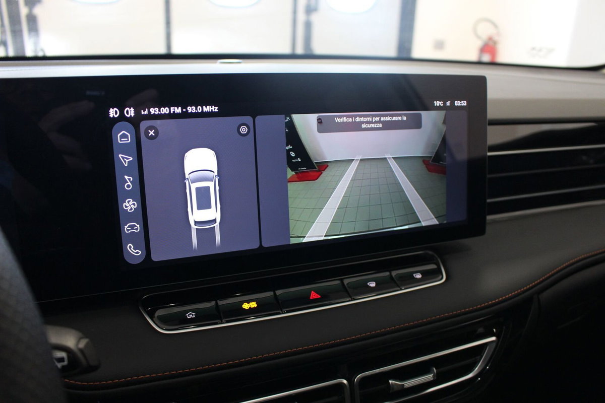 Mg HS 1.5 hybrid+ Comfort auto (19)