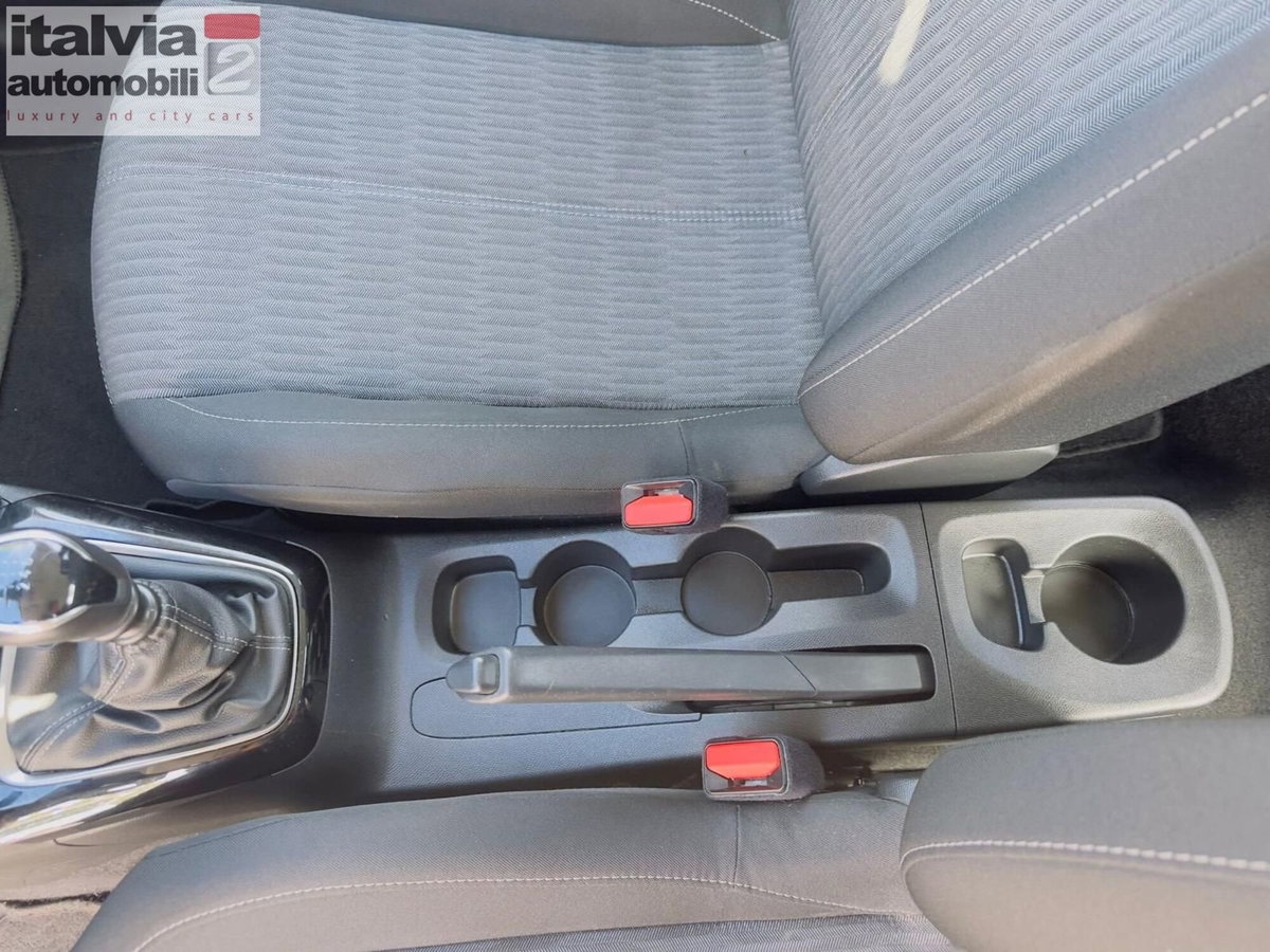 Opel Corsa 1.5 D 100 CV Edition (11)