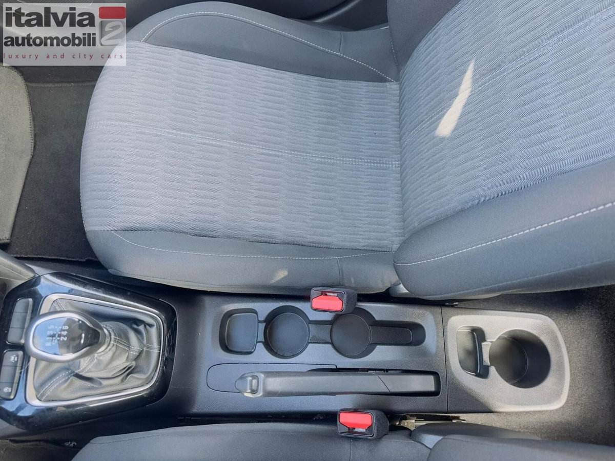Opel Corsa 1.5 D 100 CV Edition (14)