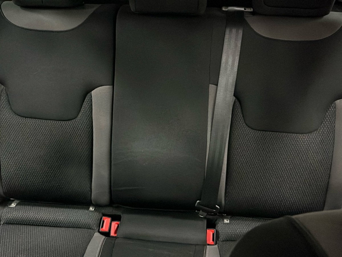 Jeep Renegade 1.6 Mjt 130 CV Limited (12)
