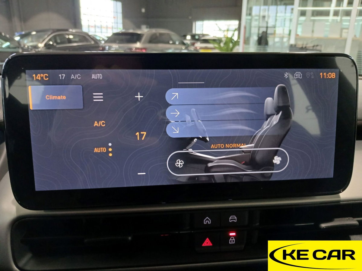Jeep Avenger 1.2 turbo e-hybrid mhev Upland 4xe 145cv edct6 (11)