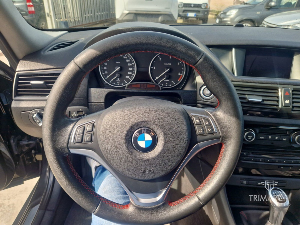 BMW X1 sDrive18d Sport Line (11)