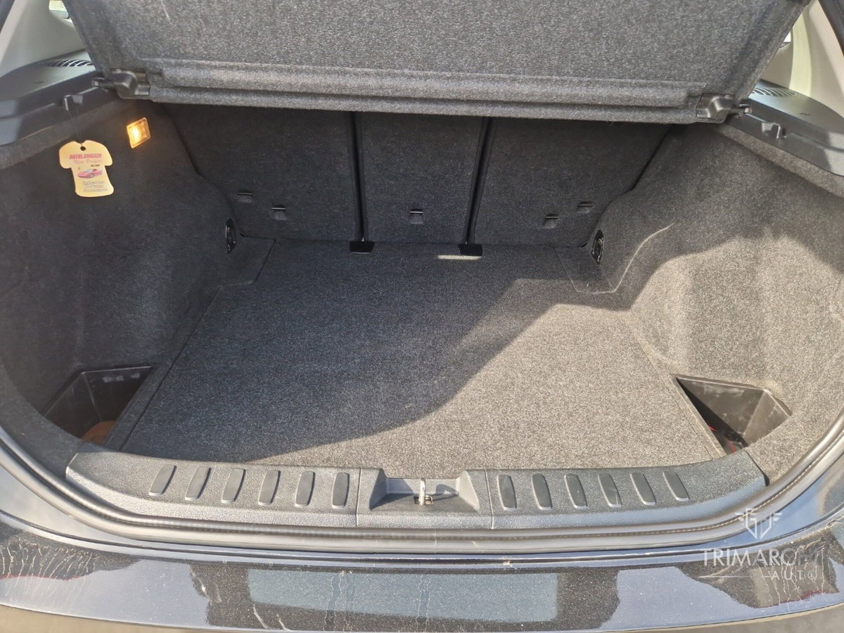 BMW X1 sDrive18d Sport Line (14)