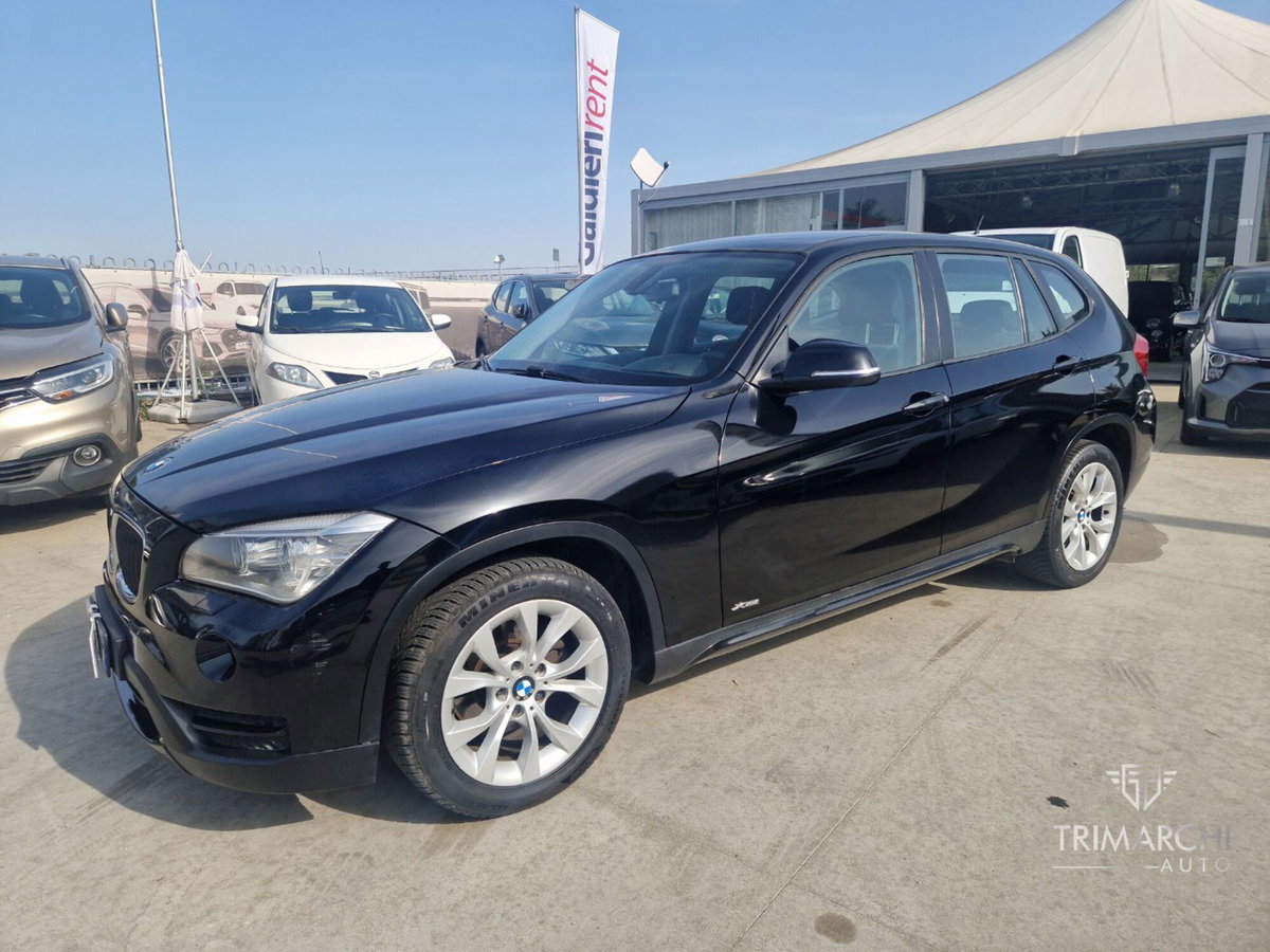 BMW X1 sDrive18d Sport Line (2)