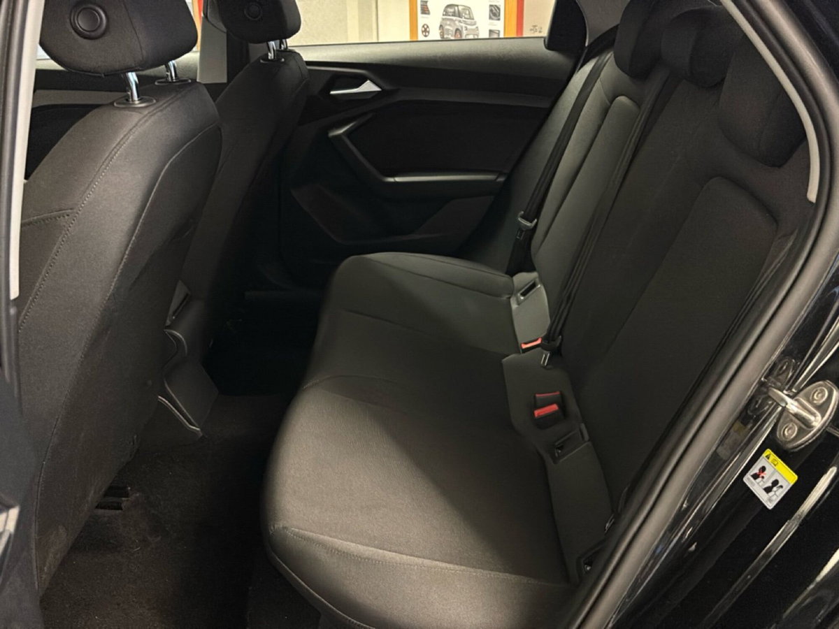 Audi A1 Sportback 25 TFSI Admired (12)