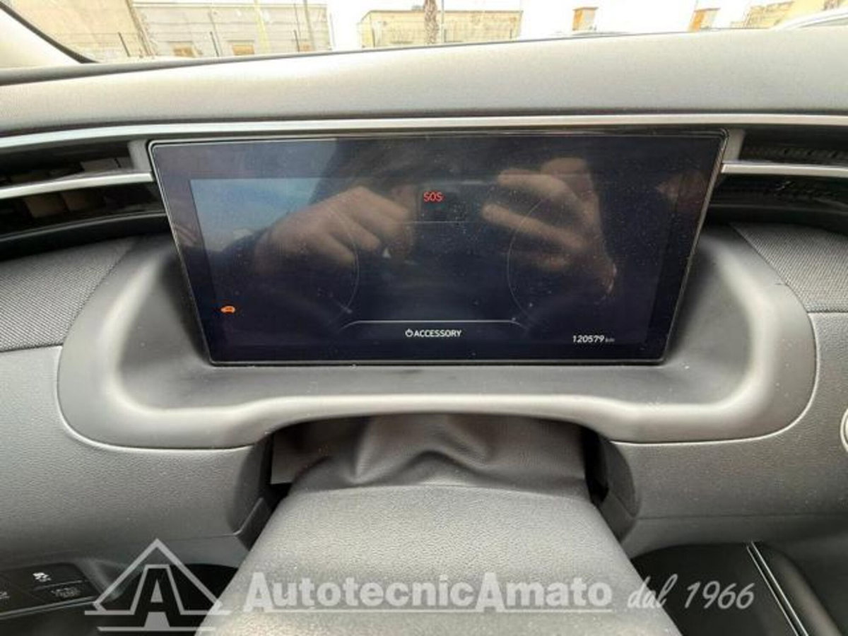 Hyundai Tucson 1.6 hev Exellence 4wd auto (11)