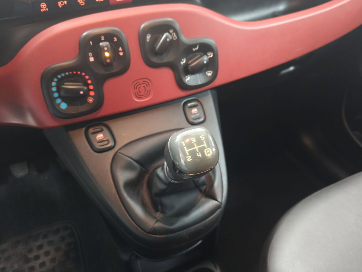 Fiat Panda 1.3 MJT S&S Lounge (9)
