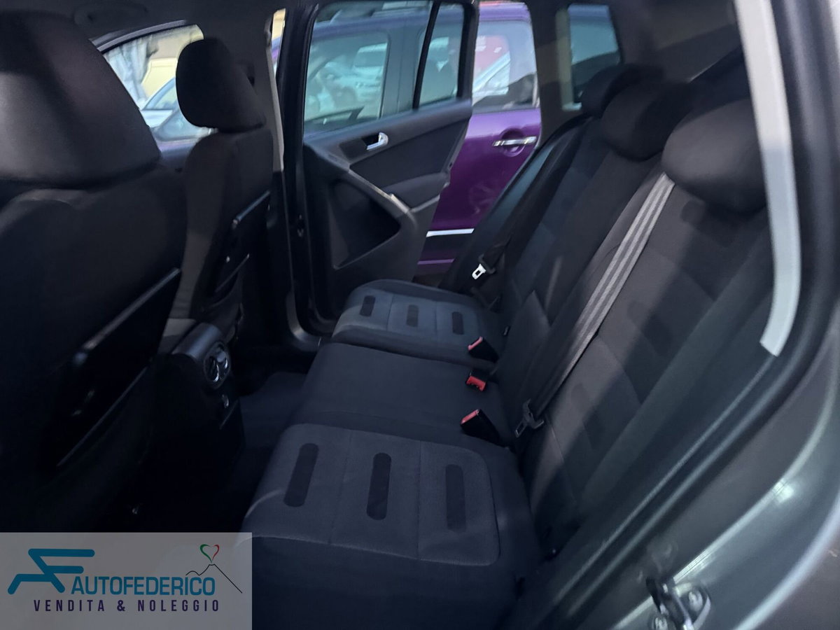 Volkswagen Tiguan 2.0 TDI 170 CV DPF 4MOTION Sport & Style (11)