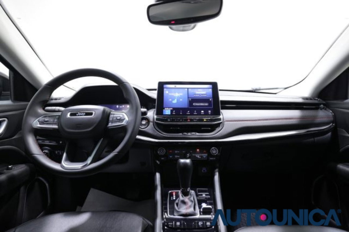 Jeep Compass 1.3 T4 240CV PHEV AT6 4xe Trailhawk (10)