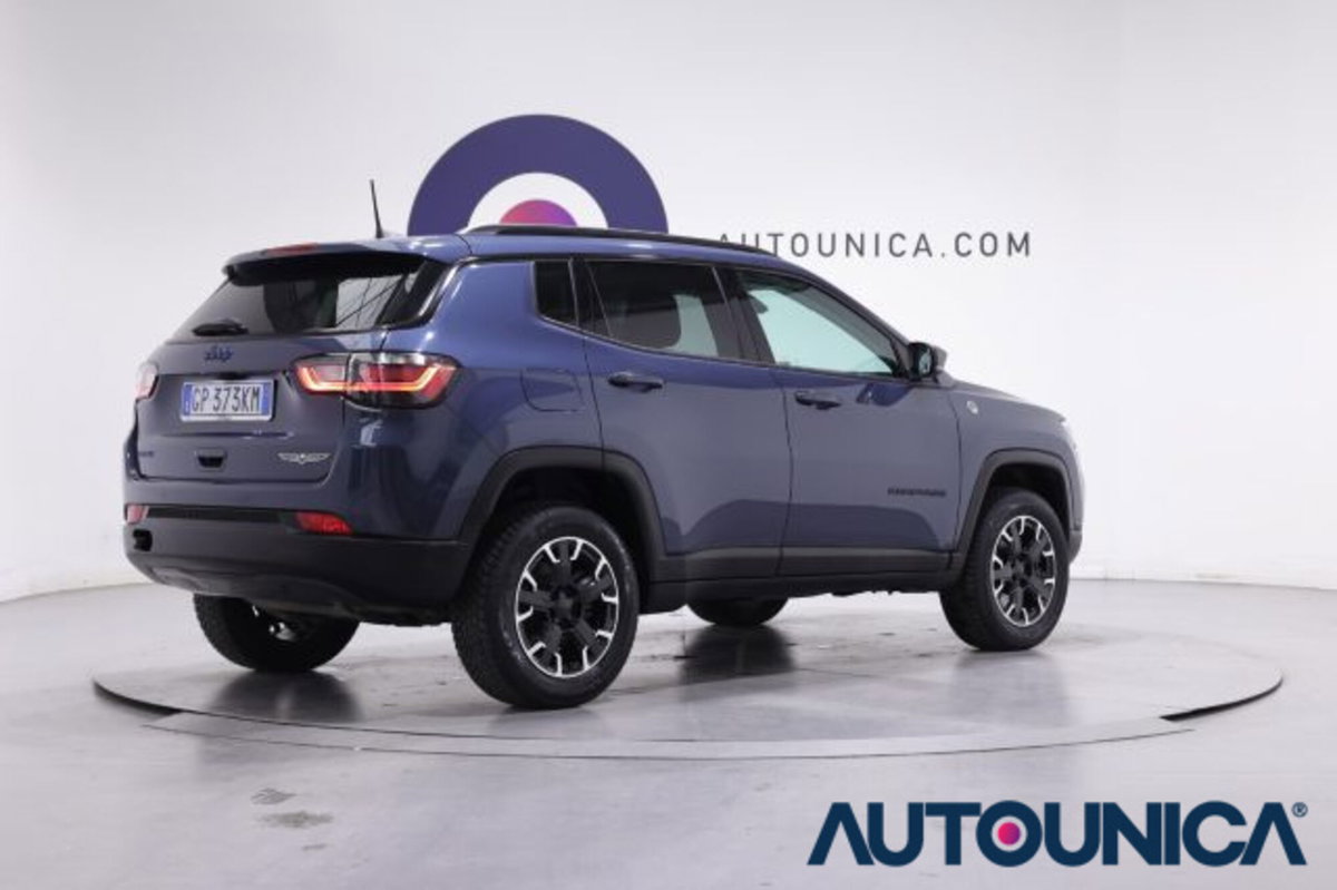 Jeep Compass 1.3 T4 240CV PHEV AT6 4xe Trailhawk (15)