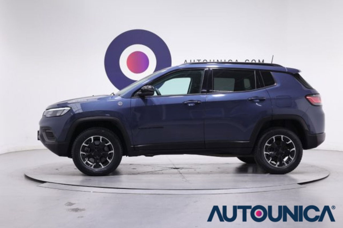 Jeep Compass 1.3 T4 240CV PHEV AT6 4xe Trailhawk (18)