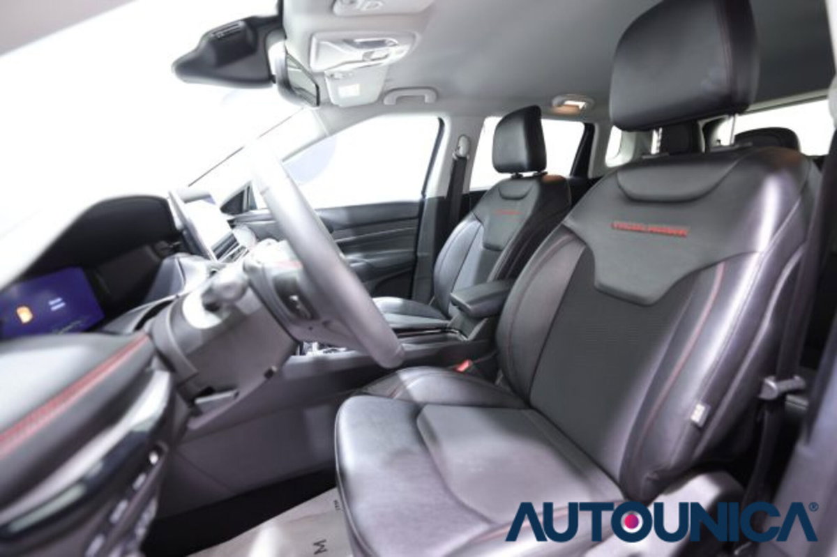 Jeep Compass 1.3 T4 240CV PHEV AT6 4xe Trailhawk (6)