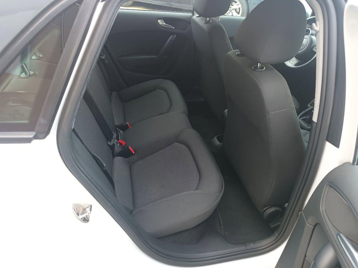 Audi A1 Sportback 1.0 82CV TFSI Admired (10)