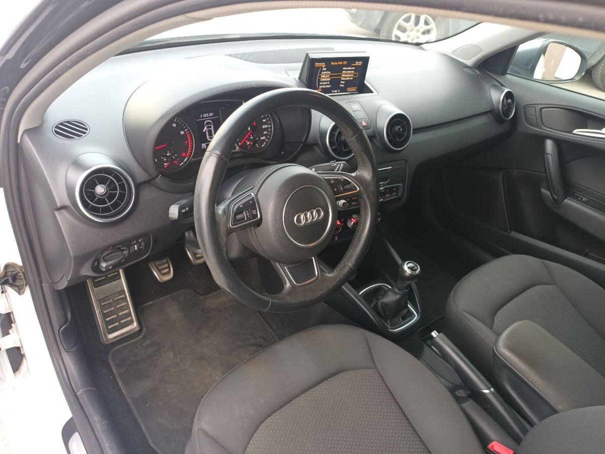 Audi A1 Sportback 1.0 82CV TFSI Admired (13)
