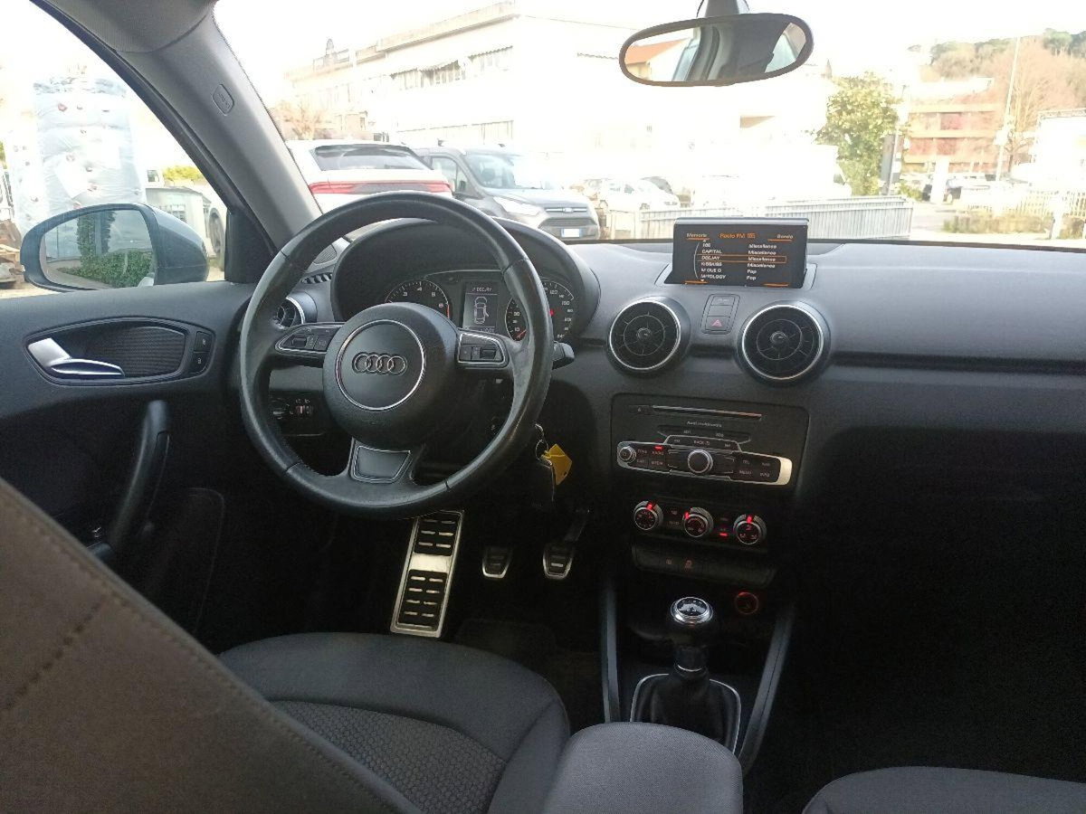 Audi A1 Sportback 1.0 82CV TFSI Admired (3)