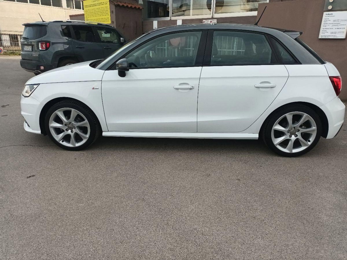 Audi A1 Sportback 1.0 82CV TFSI Admired (4)