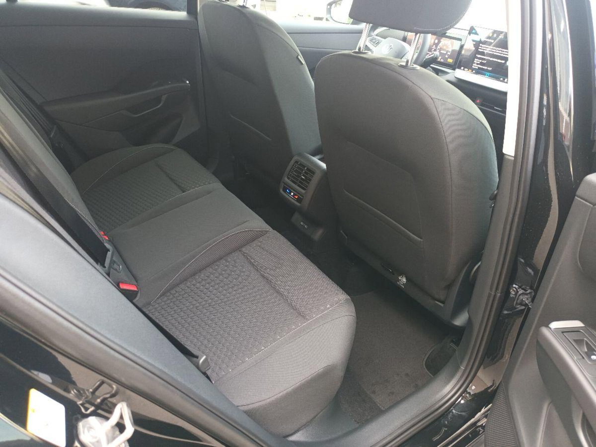 Volkswagen T-Roc 1.5 tsi Life dsg (10)
