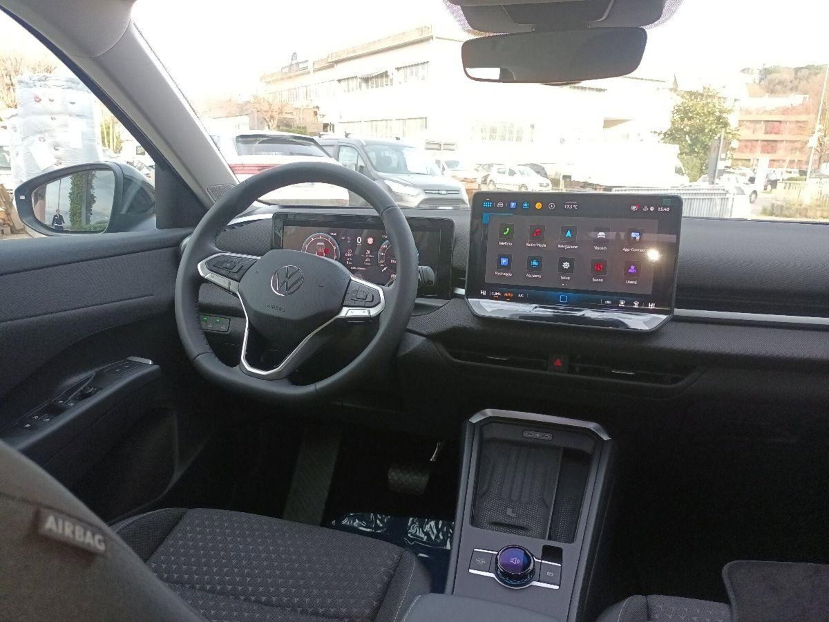 Volkswagen T-Roc 1.5 tsi Life dsg (2)