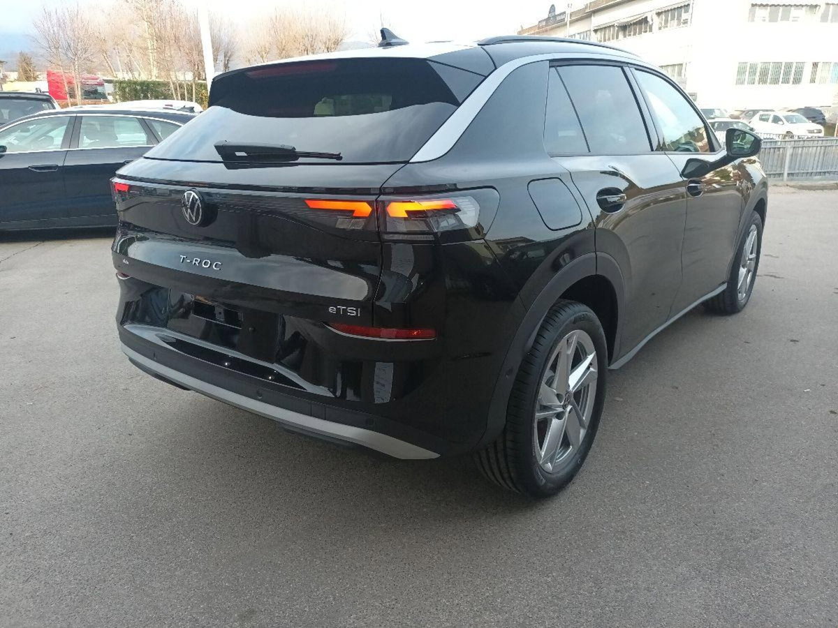 Volkswagen T-Roc 1.5 tsi Life dsg (6)